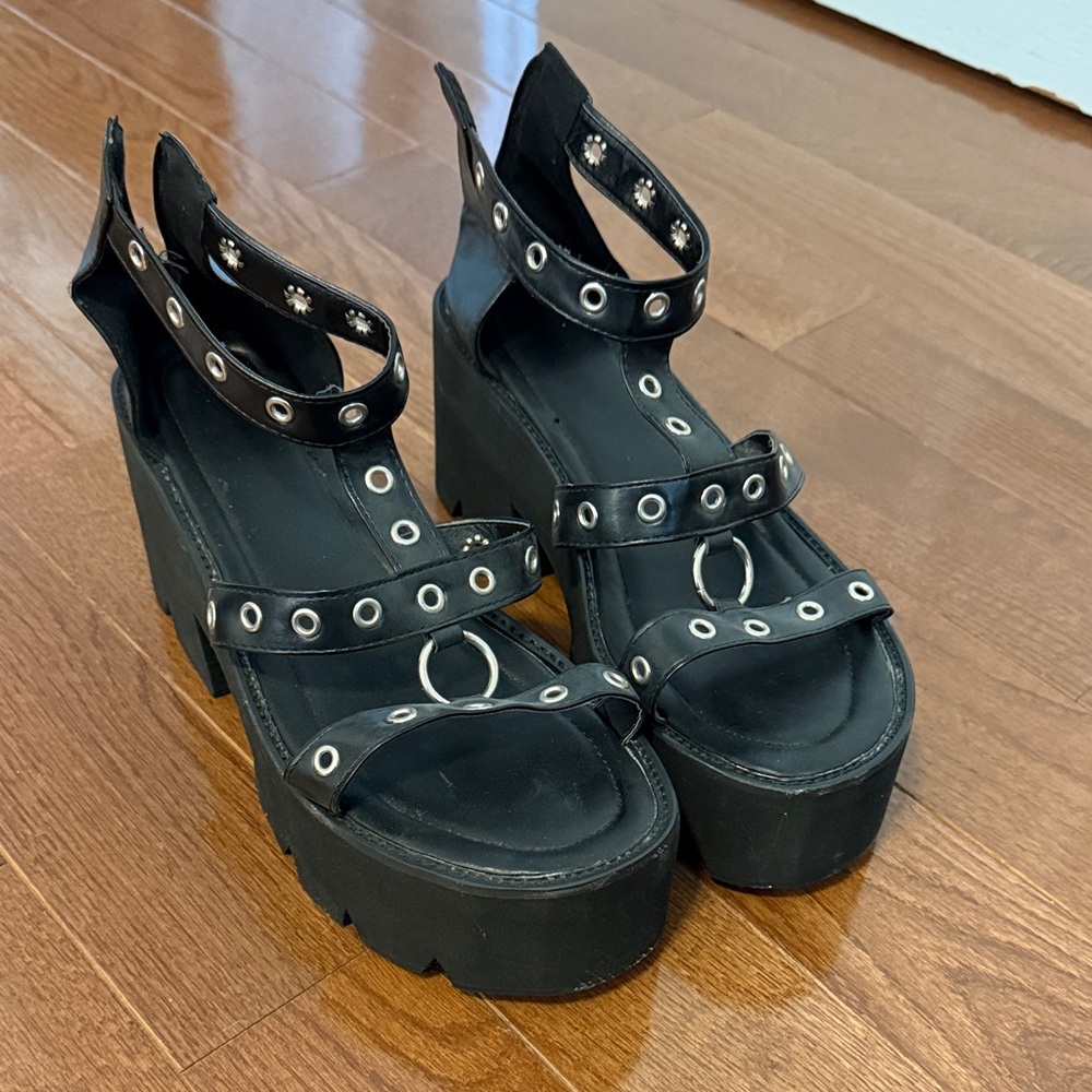 Black Platform Sandals